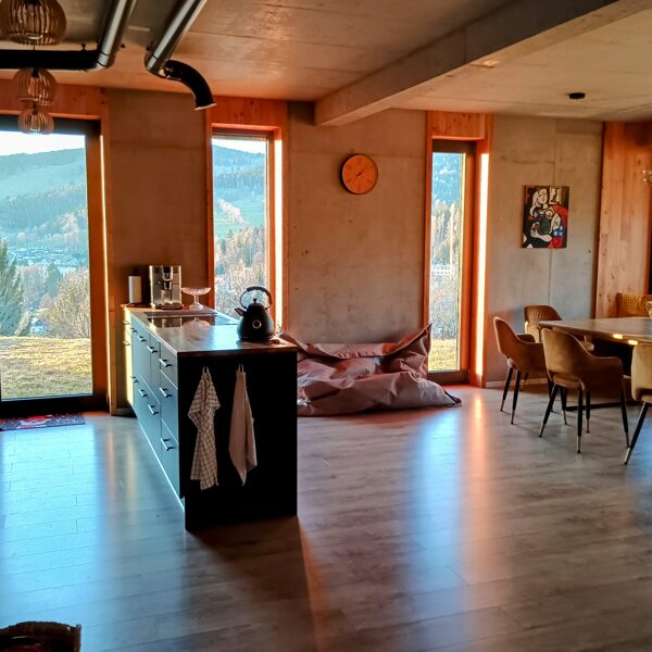 Wohnbereich - Esszimmer und Küche