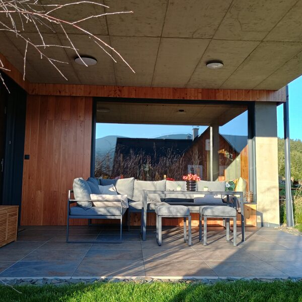 überdachte Terrasse