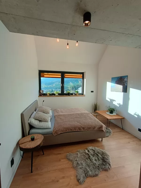 Schlafzimmer 1
