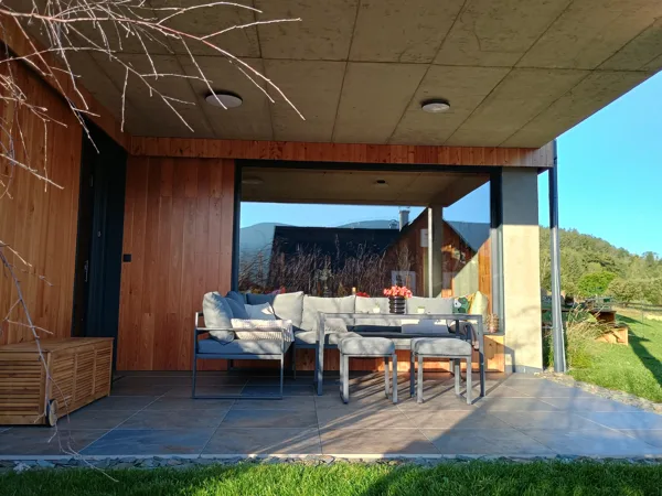überdachte Terrasse